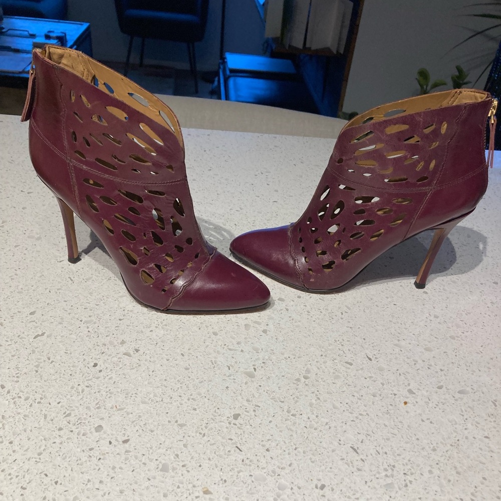 Nine West Women’s Heeled Booties.  4 inch Heel